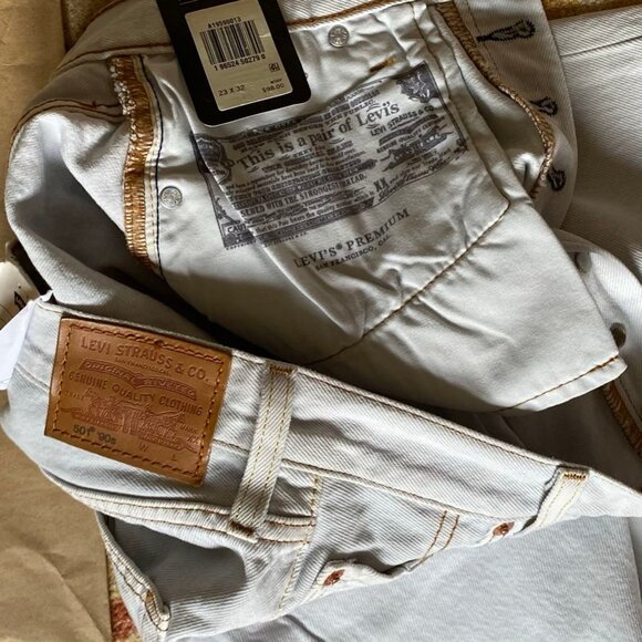 LEVI'S : 501 '90s Relaxed Straight Leg Women's Jeans (Size: 23x32) NWT - Picture 11 of 12